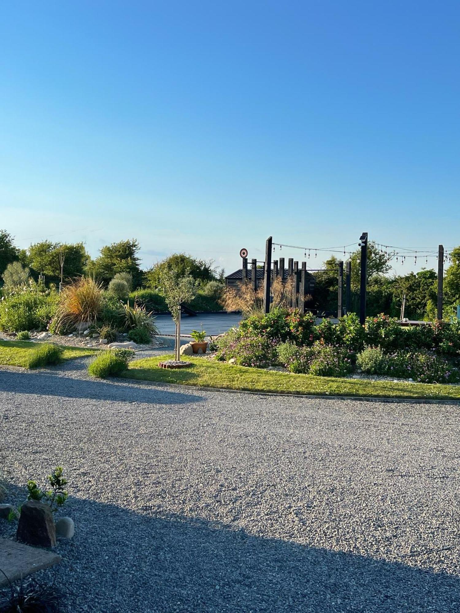 Thistledown Lodge Fethard on Sea Exterior photo